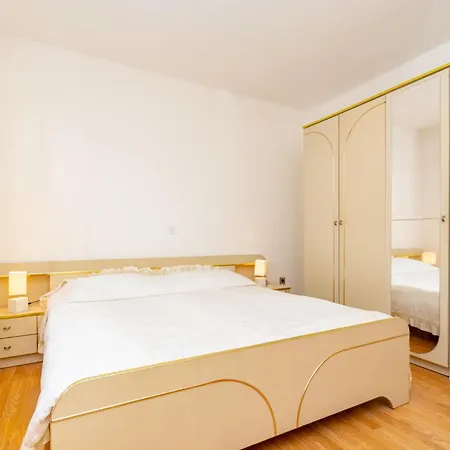 Apartment - 02 Prizba