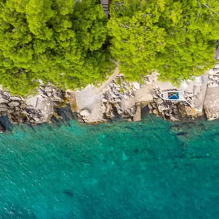 - 02 Διαμέρισμα *