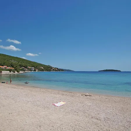 2 Bedroom Front In Blato Apartment