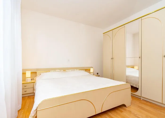 شقة - 02 بريسبا